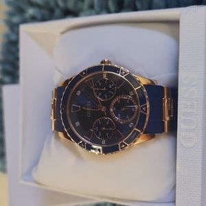 Womens guess watch